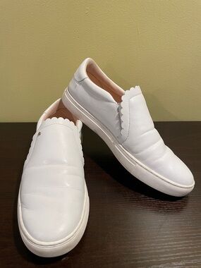 Kate Spade Leather White Scalloped Slip-On Sneakers Size 8.5 B